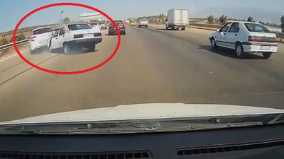 Bursa'da zincirleme kaza araç kamerasına yansıdı