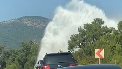 Su metrelerce havaya fışkırdı. Sürücüler şaşkına döndü