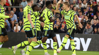 Arsenal Odegard ile güldü