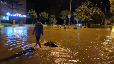 Artvin'de şiddetli yağmur su baskınlarına neden oldu