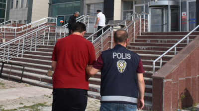 Kars'ta 2 göçmen kaçakçısı yakalandı