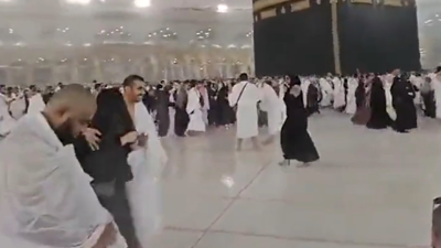 Kabe'de tavaf sırasında insanlar savruldu. Mekke'yi süper hücre vurdu