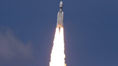 Hindistan'dan bir ilk. Ayın güney kutbuna iniş yaptılar