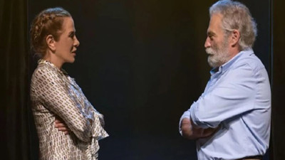 Zuhal Olcay ve Haluk Bilginer'den ilk kareler geldi. 20 yıl sonra aynı sahneyi paylaşacaklar