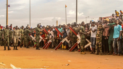 Nijer'den Fransa Büyükelçisi'nin ülkeyi terk etmesini istedi