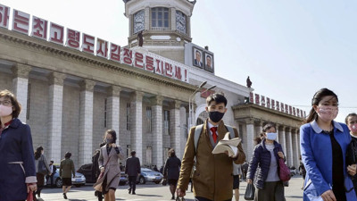 Kuzey Kore Kovid-19 salgınından sonra ilk kez yurt dışındaki vatandaşlarının dönüşüne izin verecek