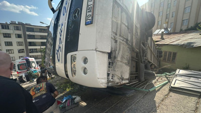 Ermenek'te tur otobüsü kaza yaptı