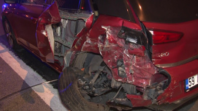 Ticari taksi ile otomobil çapıştı