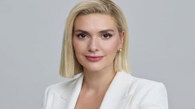 Bergüzar Korel özlemini 'Allahım çok şükür' notuyla gösterdi