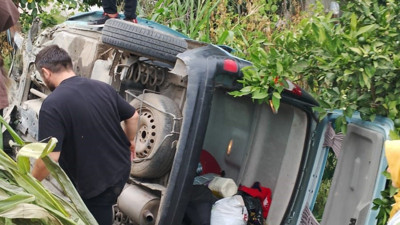 Fındık işçilerini taşıyan minibüs kaza yaptı: 17 yaralı