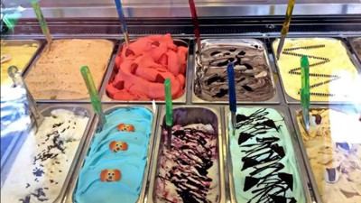 Mavi dondurmadaki tehlike. Çocuğunuza yedirirken iki kere düşünün