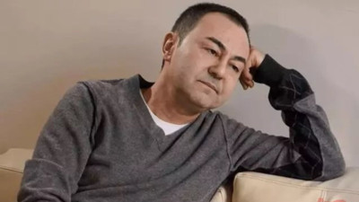 Serdar Ortaç'ın ne kadar yaşlandığı ortaya çıktı .Evinde eski kliplerini dinleyip zaman geçiiyor