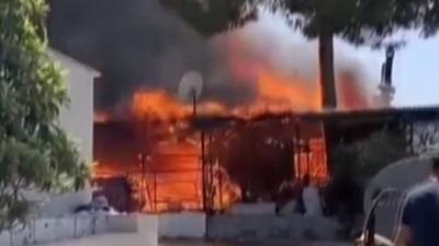 Cami lojmanında yangın: İmamın annesi öldü