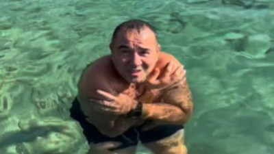 Ata Demirer'den takipçilerine eğlenceli video