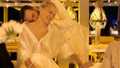 Burcu Esmersoy ile Nazım Akmandil düğünden bir gün önce parti düzenledi. Nikah bu akşam