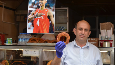 Melissa Vargas'a nazar değmesin simidi. Kütahya'da fırıncı dağıttı