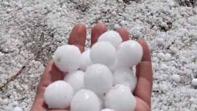 Yaz ayında 2 köyü dolu vurdu