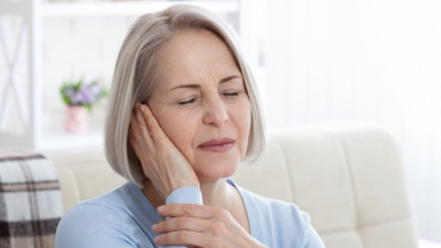 Uzmanı açıkladı: İşitme azlığı yaşlılarda demans riskini artırabilir