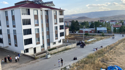 4. kattan düşen 2 yaşındaki çocuk hayatını kaybetti