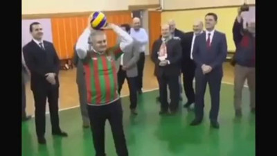 Voleybolda nereden nereye geldik. Bu biraz da gülelim haberidir