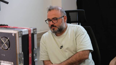 Ünlü yönetmen Selçuk Aydemir acı haberi sette aldı