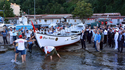 Kurtuluş Savaşı'nda cephane taşıyan motorsuz kayık suya indirildi