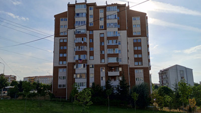 Bu sitede oturanlar evlerini satamıyor üstüne para veriyor