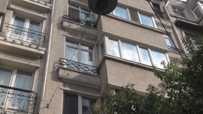 Cihangir’de korkunç cinayet. Meyve bıçağıyla kardeşinin boğazını kesti