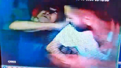 Antalya'da taksi şoförüne öldüresiye darp. Saldırı anı kamerada