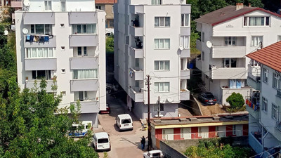 Beşinci kattan düşen adam hayatını kaybettti