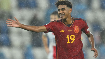 İspanya'nın altın çocuğu Yamal tarihe geçti