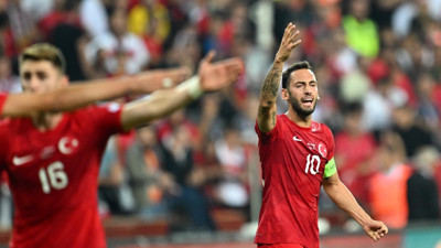 Yazıklar olsun Büyükekşi. Hakan Çalhanoğlu'nun öfkesini duyuyor musun