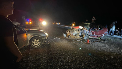 Akhisar'da feci kaza: 1 ölü, 6 yaralı