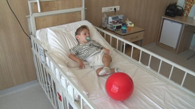 Şahdamarında baloncuk oluşan 1,5 yaşındaki Ahmet bebeğin mucize kurtuluşu