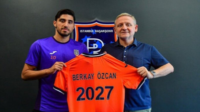 Başakşehir Berkay ile sözleşme uzattı