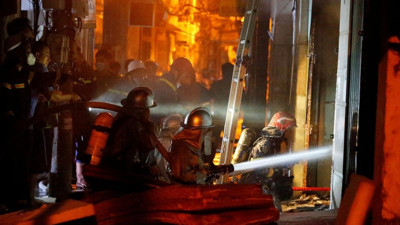 Vietnam'da 9 katlı binada yangın: 12 kişi öldü