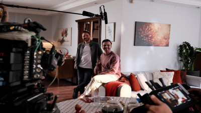 Aras Bulut İynemli abisi ile kamera karşısına geçti