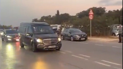 Menzil’in ‘küçük şeyhi’ çakarlı araçlarla gövde gösterisi yaptı