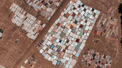 El dokuması halı ve kilimler tarlalardan toplanmaya başladı. Değeri milyonlarca lirayı buluyor