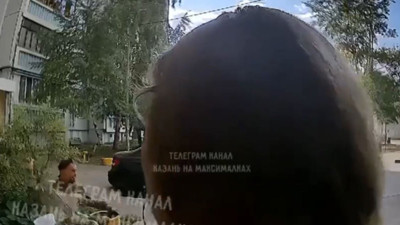 Rus askerler cephede kafayı yedi. Savaştan dönen asker insanların önüne pimi çekilmiş el bombası attı