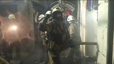 Kapalıçarşı'da çıkan yangın söndürüldü