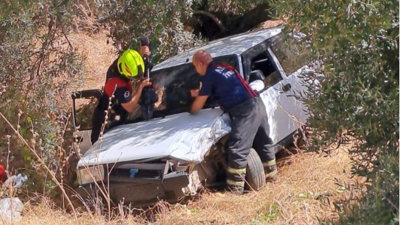 Efeler'de 2 otomobil çarpıştı: 4 yaralı