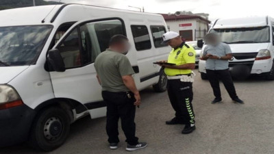 Trafik ekipleri okul servislerini denetledi