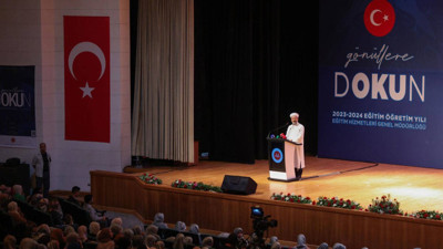 Diyanet altın varaklı Kuran bastıracak. Kitapların sıcakla renk değiştiren kapaklı olması istendi