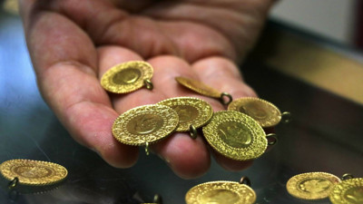 İslam Memiş altında kopacak kıyametin tarihini verdi. Herkes döviz bürosu ve kuyumcuya koşacak