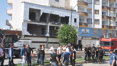 Cizre’de kaçak yapı yıkımı gerginliği