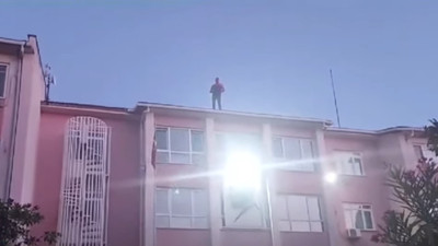 Manisa'da sendika değiştirdiği için işten çıkarılan maden işçisi binanın çatısına çıktı: Bebeğimi doktora götüremedim