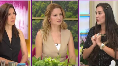 Dilan Polat'tan yürek yakan açıklama: Babam annemi...