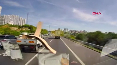 Facialara davetiyeler böyle çıkartılıyor