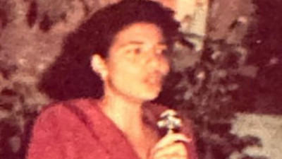 Ünlü şarkıcı 'kariyerimin ilk adımları' notuyla paylaştı